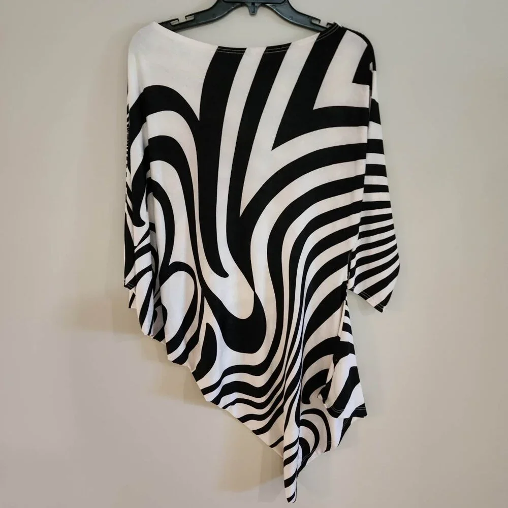 Kanvas Bat Wing Top - Picture 5 of 7